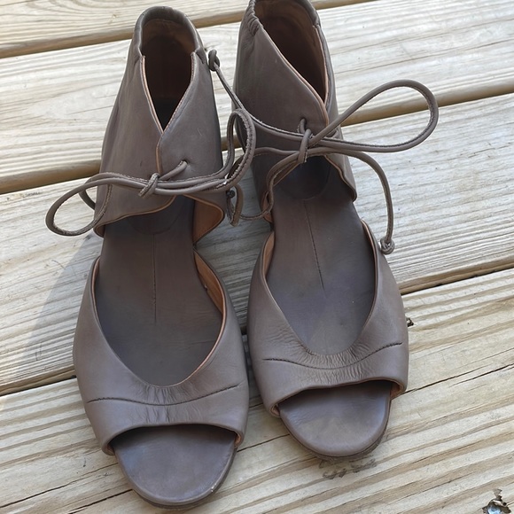 Argila Taupe Leather Lace Up Sandals Made In Spain Size 8/ EU 38.5 - Picture 3 of 13